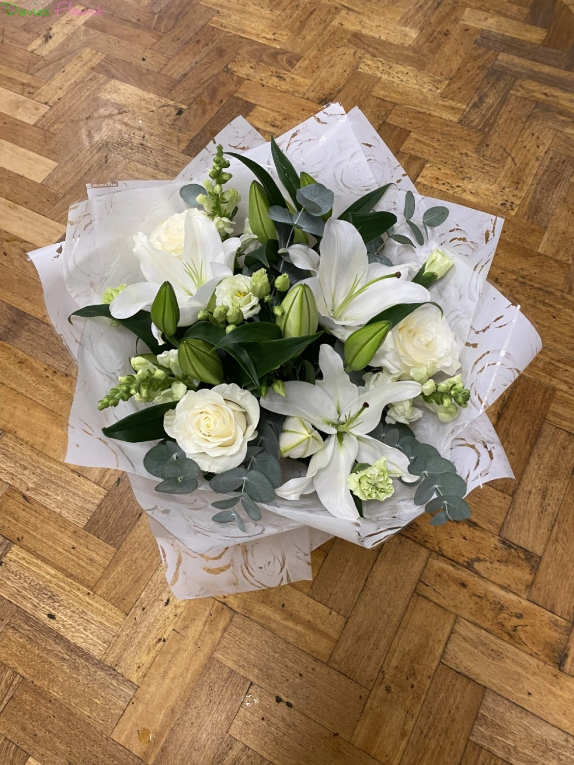 White Mixed Lily Handtied