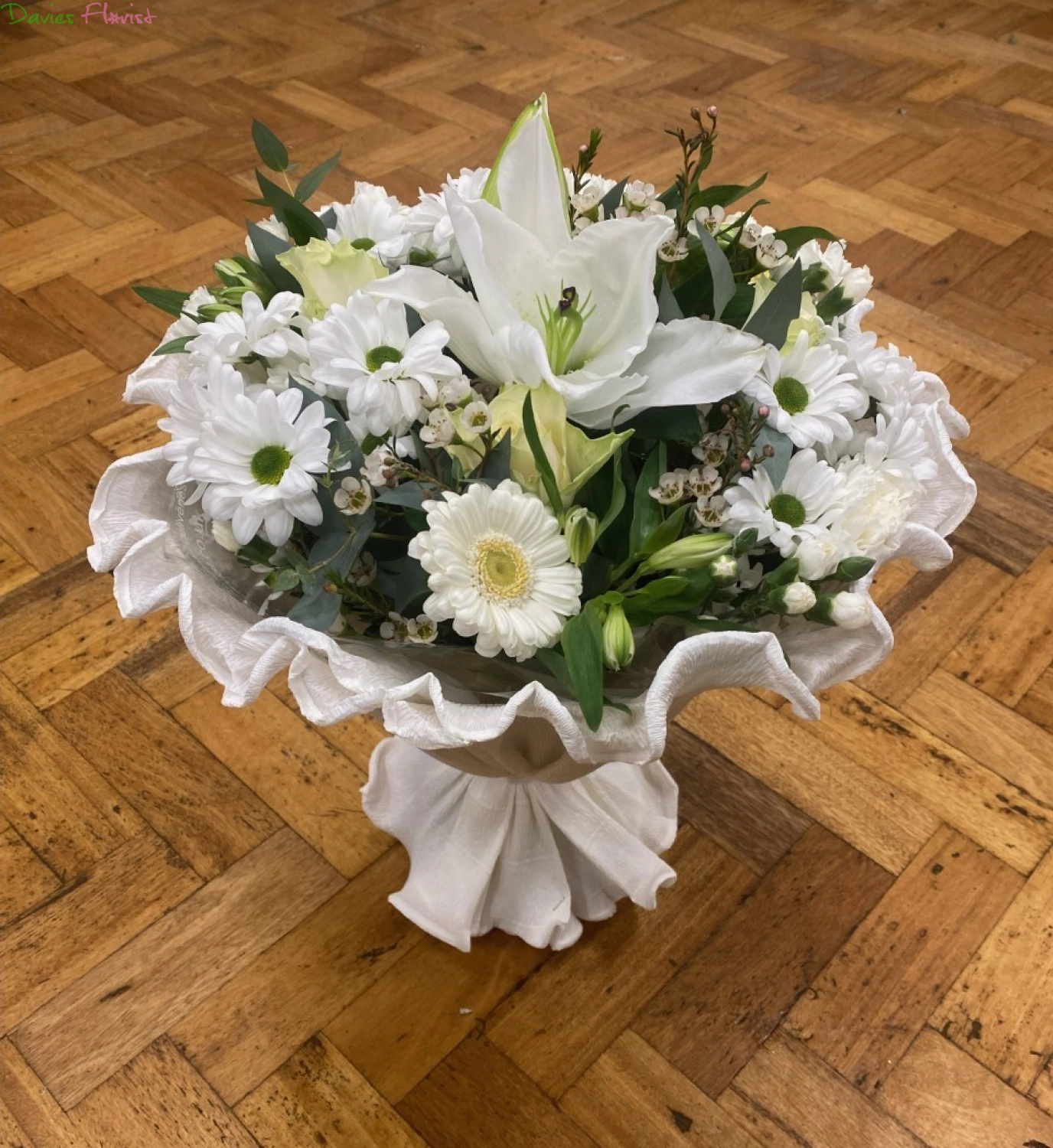 White Crepe Handtied