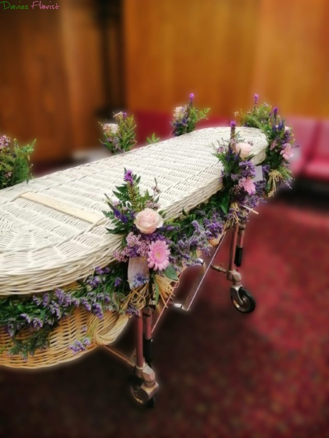 Wild september flower garland with mixed bunches