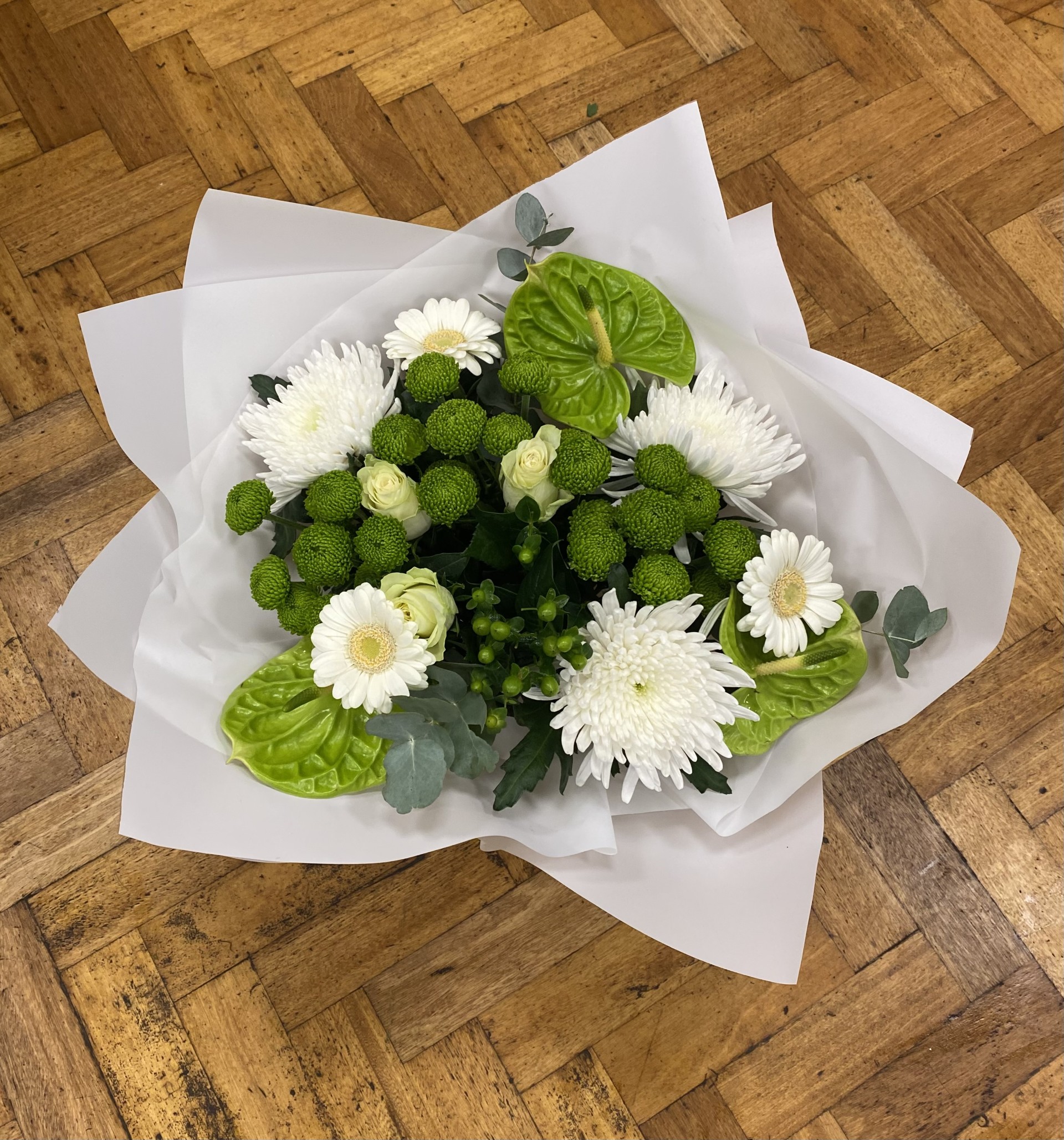 Gorgeously Green Handtied