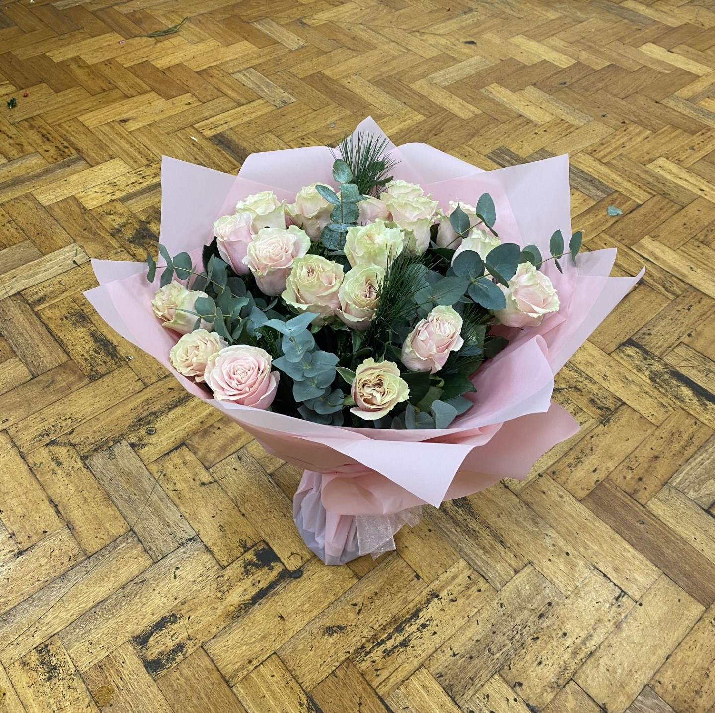 Classic Pink Rose Handtied