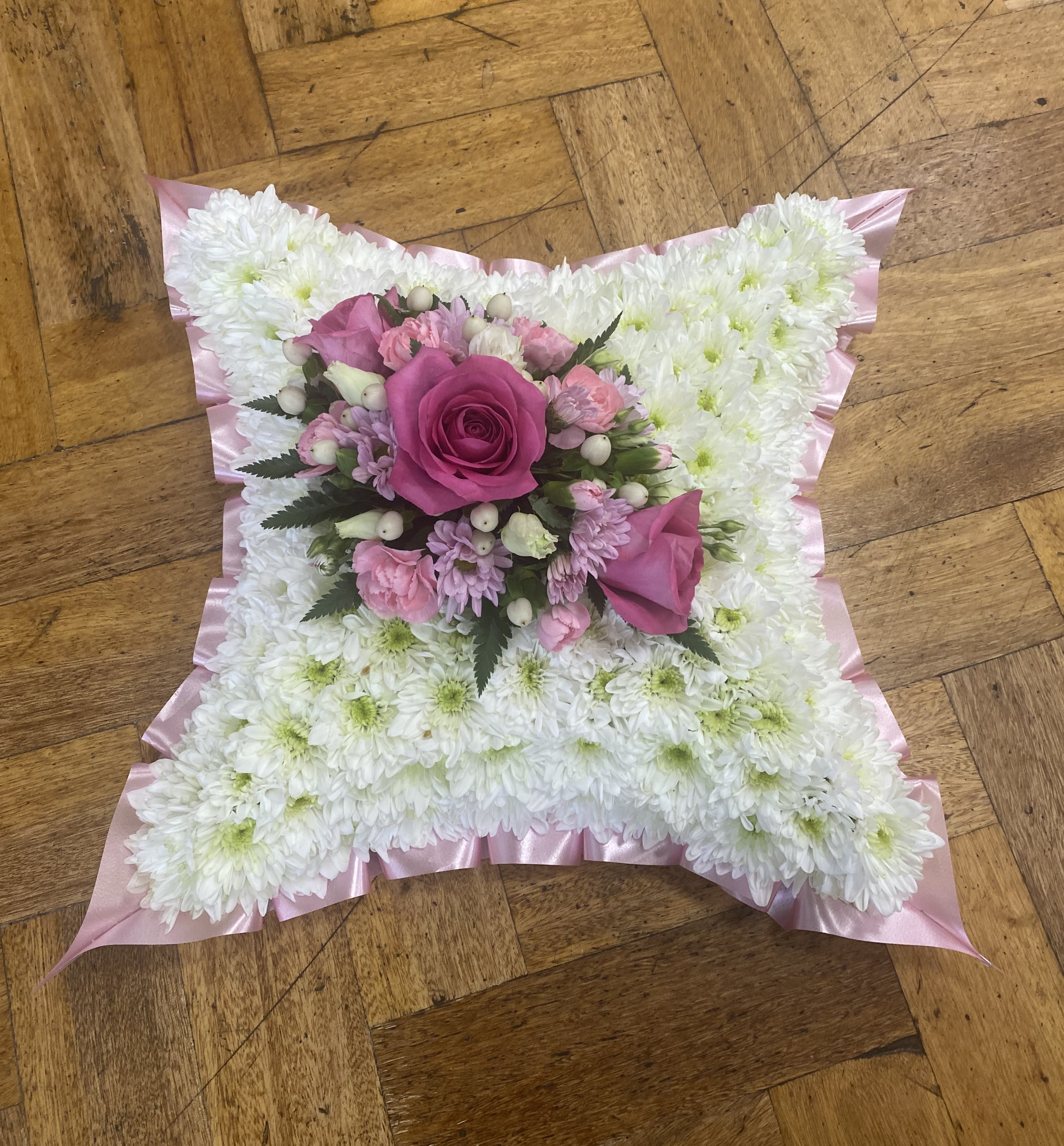 Based Ribbon Edge Cushion