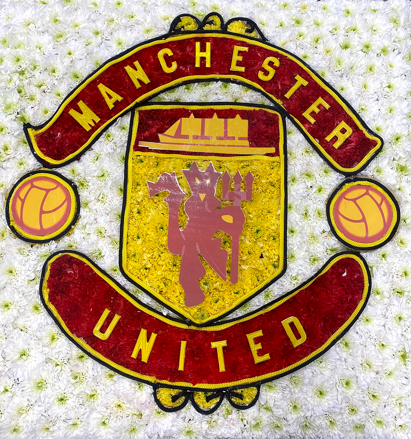 Manchester United Badge Tribute